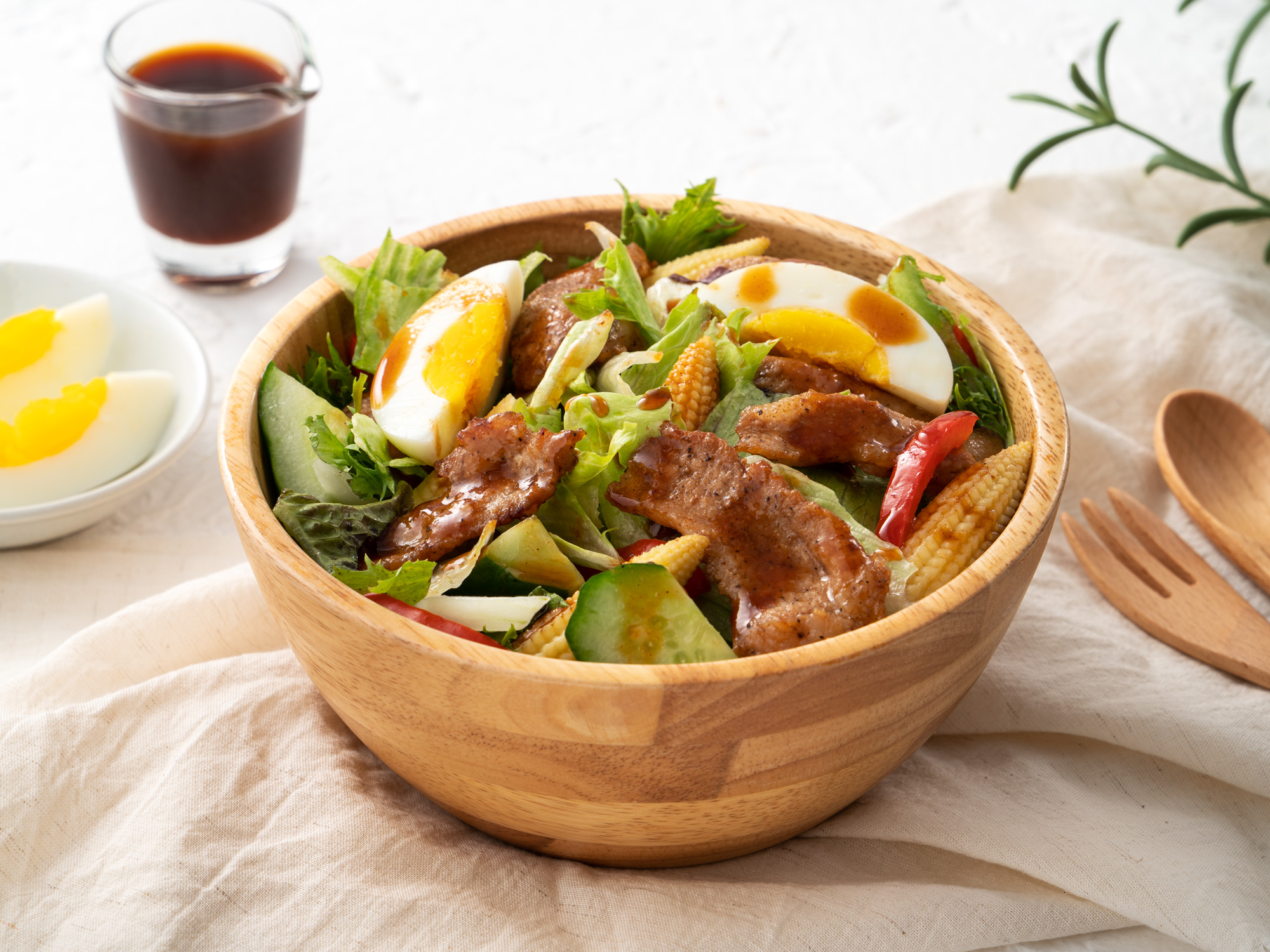 蜜汁松阪豬溫沙拉