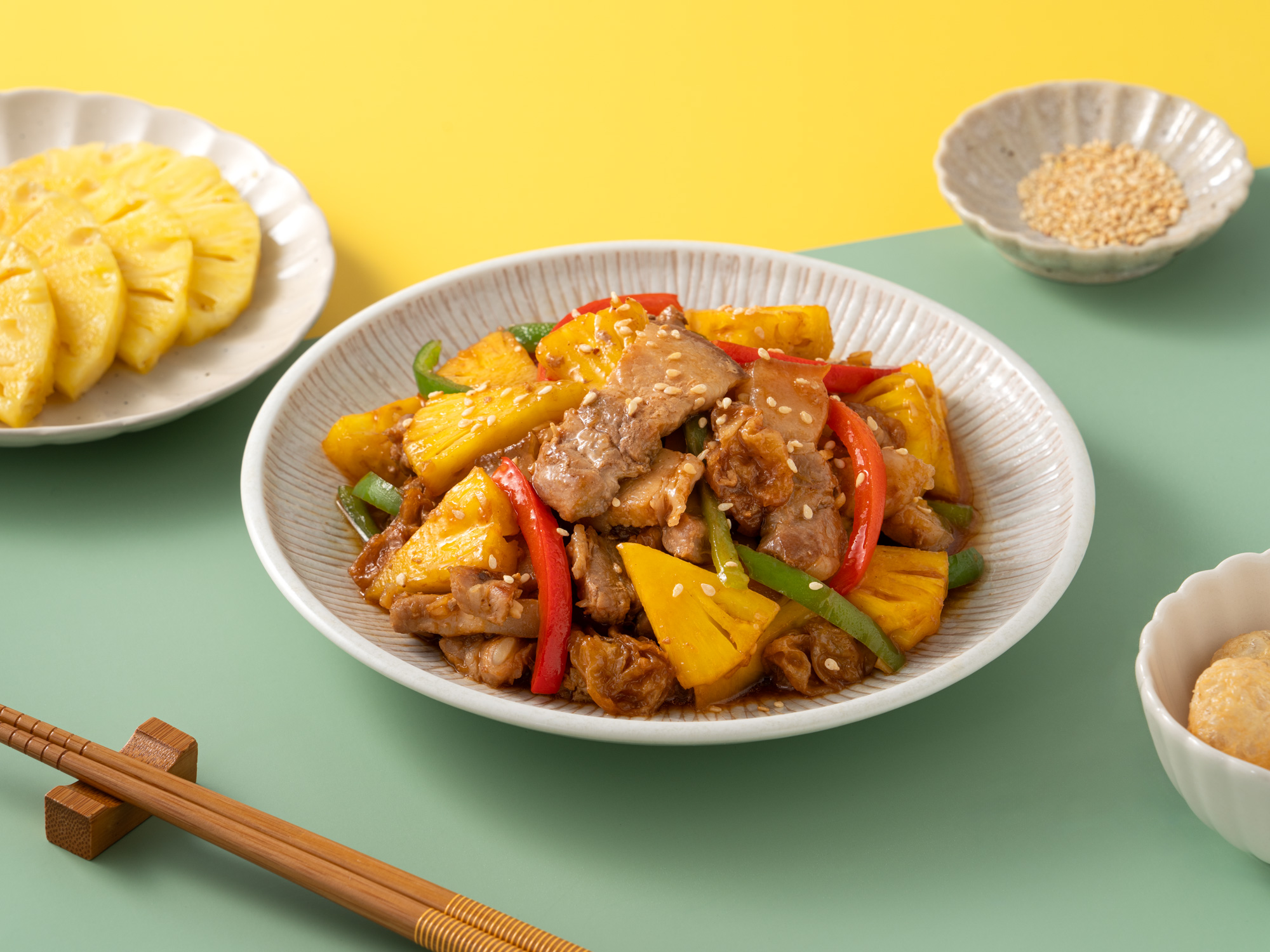 蜜汁鳳梨炒麵筋五花