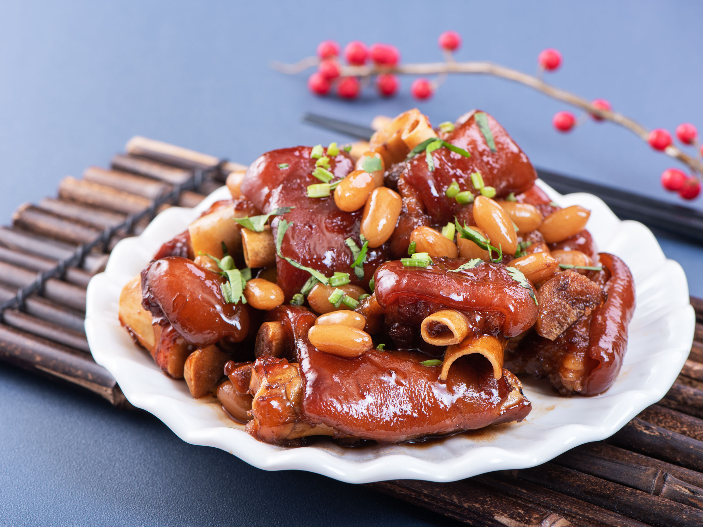 春風得意福臨門 （紅燒花生豬腳）