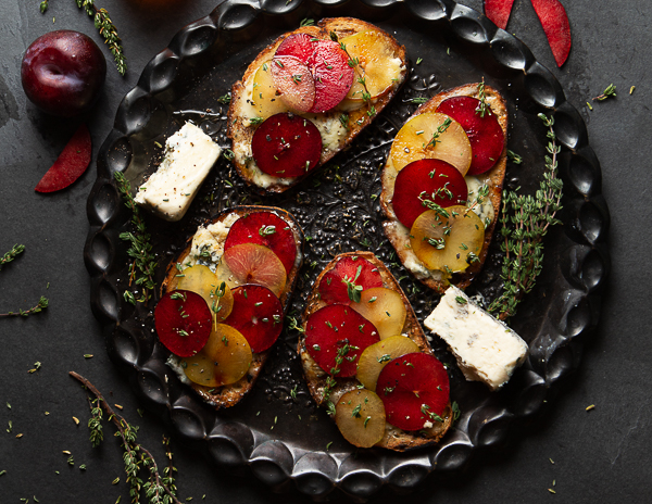 Recipe Plum & Gorgonzola Bruschetta
