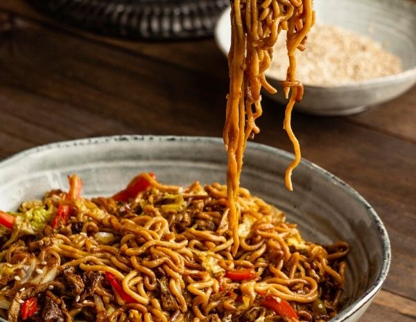 high-angle-tasty-composition-noodles-table1