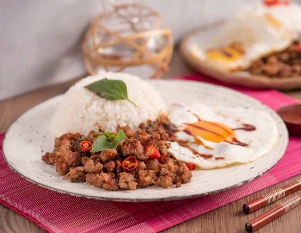 Thai-style fried rice with minced meat basil and egg