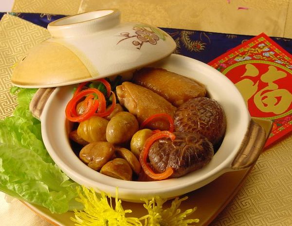 Sayap ayam kastanye dengan saus tiram