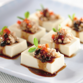 Tahu Rebus dengan Babi Cincang