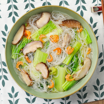 Jamur dan Kubis dalam Persediaan Ayam