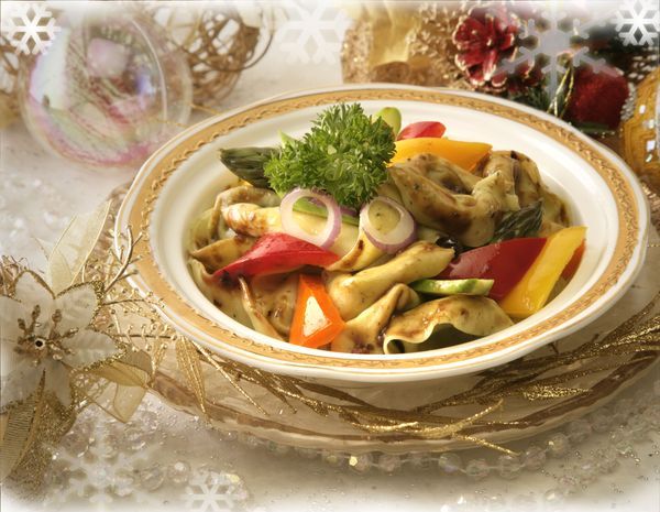 Ravioli dengan Saus Kacang Hitam Bawang Putih