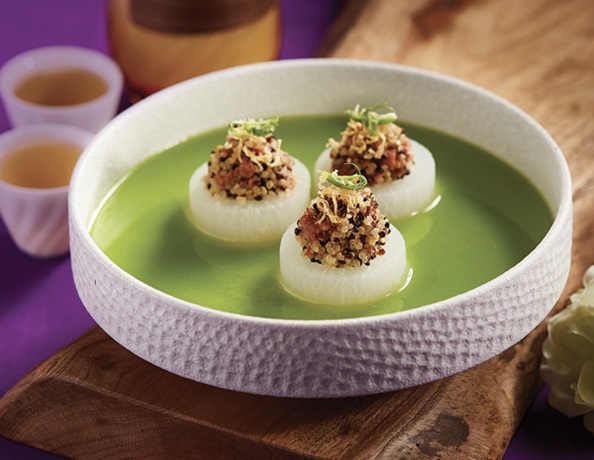 돼지뼈육수에 삶은 퀴노아 리소토