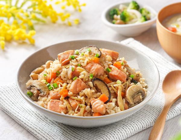 Japanese Seasoned Rice with Salmon, Wild Mushrooms and Dried Scallops_600