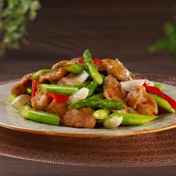 Pork Tenderloin with Asparagus and Lily Bulb_350