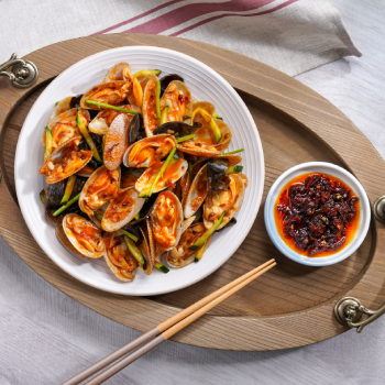 Spicy XO Sauce Clams Salad