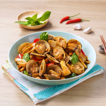 Stir-fried Clams with Basil and King Oyster Mushrooms