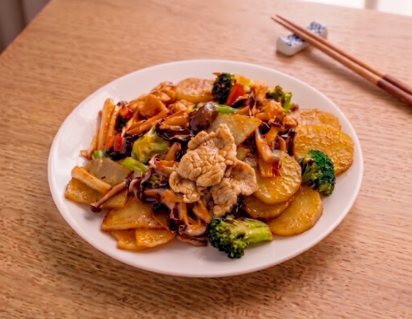 麻辣豚肉雜菇香鍋