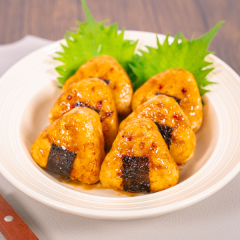 Japanese Style Onigiri-Shaped Chicken Nuggets