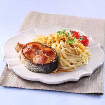 蠔汁三文魚意粉