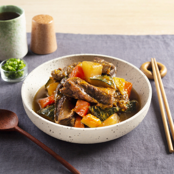 Tahu Rebus Babi Cincang dengan Kacang Hitam