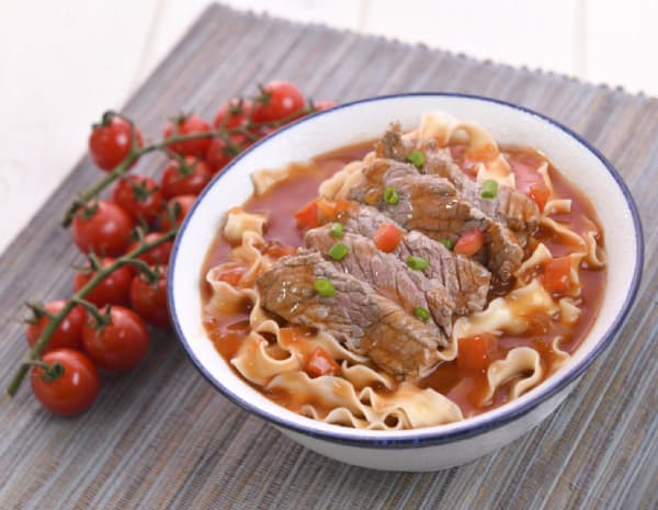 Tomato and Beef with Knife-cut Noodles