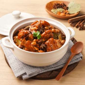 Braised Pork Knuckle with Peanuts in Secret Sauce