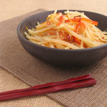 じゃがいもの黒酢炒め