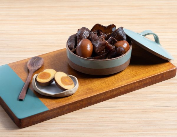 Pork Knuckles Ginger Stew with Vinegar, Salted Egg and Wood Ear Mushroom