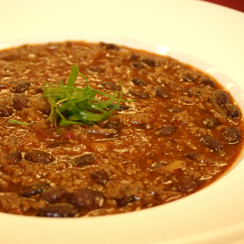 Recipe Game Time Chili with Chili Garlic Sauce