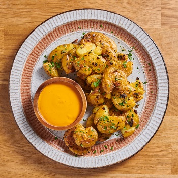 Recipe Mini Smashed Potatoes with Sriracha Mayo_S