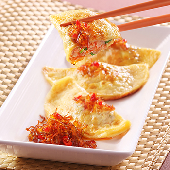 Recipe Pan-Fried Egg Dumplings with XO Sauce