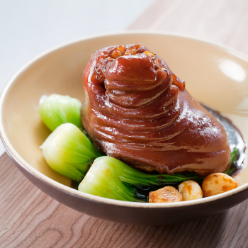 Recipe Pork Knuckle in Brown Braising Sauce
